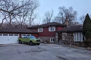 5787 N Clifford Ave, Chicago, IL 60646 - Photo 1