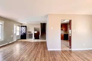 22621 Mission Dr, Richton Park, IL 60471 - Photo 5