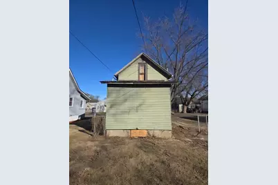 909 W 6th Street, Sterling, IL 61081 - Photo 3