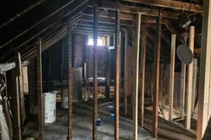 909 W 6th St, Sterling, IL 61081 - Photo 17