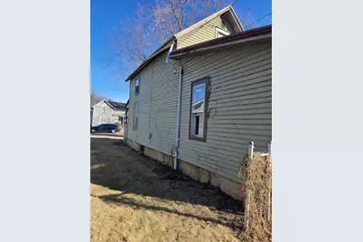 909 W 6th Street, Sterling, IL 61081 - Photo 7