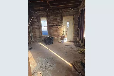 909 W 6th Street, Sterling, IL 61081 - Photo 5