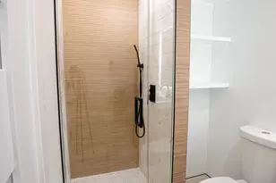 916 Surrey Dr, Schaumburg, IL 60193 - Photo 19