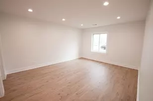 916 Surrey Dr, Schaumburg, IL 60193 - Photo 15