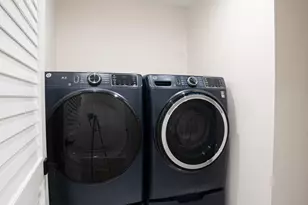 916 Surrey Dr, Schaumburg, IL 60193 - Photo 21