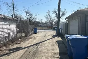 9815 S Carpenter St, Chicago, IL 60643 - Photo 5