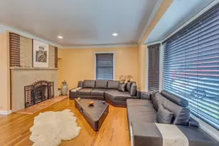 17W517 Manor Ln, Villa Park, IL 60181 - Photo 7