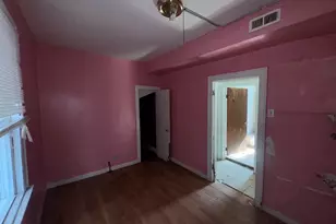 8412 S Exchange Ave, Chicago, IL 60617 - Photo 9