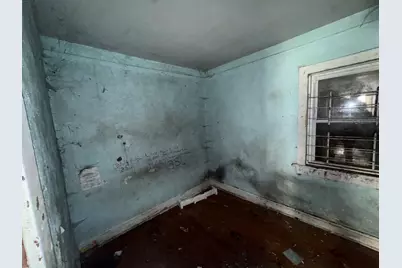 8412 S Exchange Avenue, Chicago, IL 60617 - Photo 25