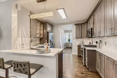 7237 S Luella Avenue, Chicago, IL 60649 - Photo 5