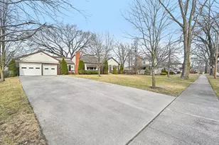 322 Mallette St, Thornton, IL 60476 - Photo 3