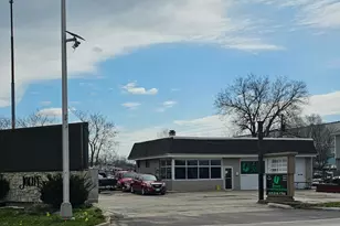 1122 Collins St, Joliet, IL 60432 - Photo 1