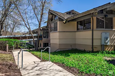 970 McHenry Avenue, Crystal Lake, IL 60014 - Photo 5