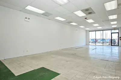 920 E Rollins Road #920, Round Lake Beach, IL 60073 - Photo 5