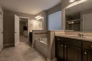 367 Bloomfield Cir E, Oswego, IL 60543 - Photo 23