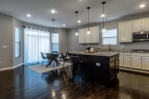 367 Bloomfield Cir E, Oswego, IL 60543 - Photo 3