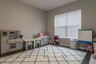 367 Bloomfield Cir E, Oswego, IL 60543 - Photo 9