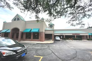 256 E Algonquin Rd, Arlington Heights, IL 60005 - Photo 1