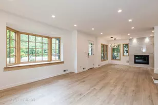 639 Harms Rd, Glenview, IL 60025 - Photo 5