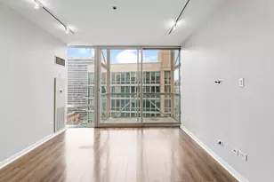 653 N Kingsbury St, Chicago, IL 60654 - Photo 5