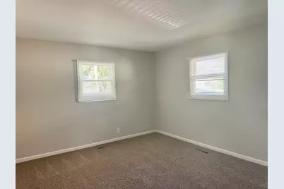 7 Austin Avenue, Carpentersville, IL 60110 - Photo 7