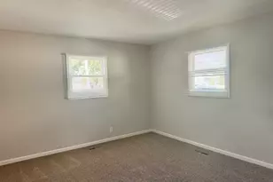 7 Austin Ave, Carpentersville, IL 60110 - Photo 7