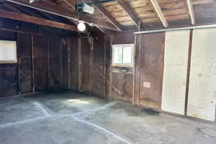 7 Austin Ave, Carpentersville, IL 60110 - Photo 9