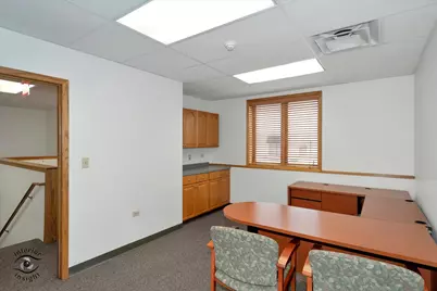 38 N Cass Avenue, Westmont, IL 60559 - Photo 9