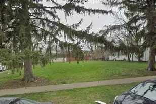 932 New York St, Aurora, IL 60506 - Photo 1