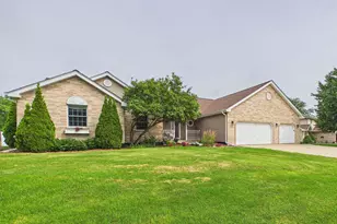 9260 Elm Ave, Mokena, IL 60448 - Photo 1