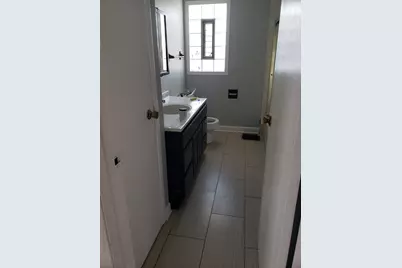 220 W Oneida Avenue, Bartlett, IL 60103 - Photo 9