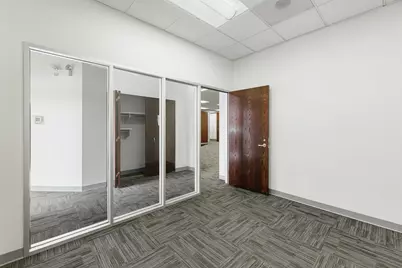 5364 W Devon Avenue, Chicago, IL 60646 - Photo 11