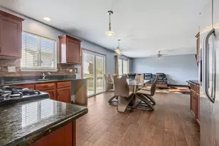 2930 Heather Ln, Montgomery, IL 60538 - Photo 5