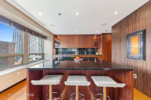 800 N Michigan Ave, Chicago, IL 60611 - Photo 11