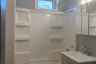 8610 S Baltimore Ave, Chicago, IL 60617 - Photo 9