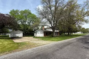 203 S Whitehead St, Tolono, IL 61880 - Photo 23
