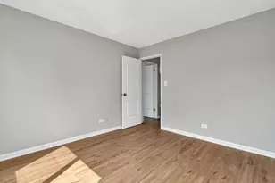 909 Plainfield Rd, Darien, IL 60561 - Photo 9