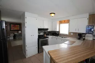 240 Fox Ln, Belvidere, IL 61008 - Photo 7