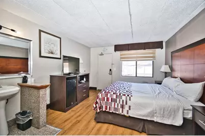 9424 Waukegan Road, Morton Grove, IL 60053 - Photo 11