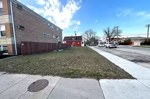 6420 W Gunnison St, Harwood Heights, IL 60706 - Photo 1