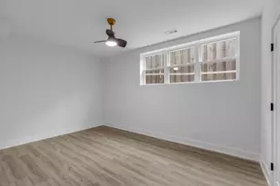 1522 W Wolfram St, Chicago, IL 60657 - Photo 25