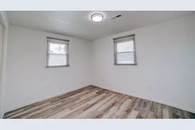2775 E Riverview Drive, Kankakee, IL 60901 - Photo 31