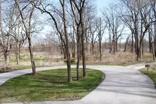 2775 E Riverview Dr, Kankakee, IL 60901 - Photo 39