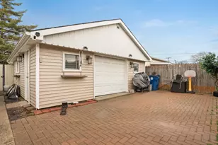 3817 S 58th Ave, Cicero, IL 60804 - Photo 25