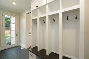 517 Cumnor Rd, Kenilworth, IL 60043 - Photo 15