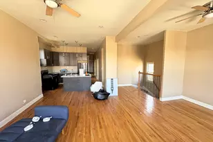 7124 S Ellis Ave, Chicago, IL 60619 - Photo 5