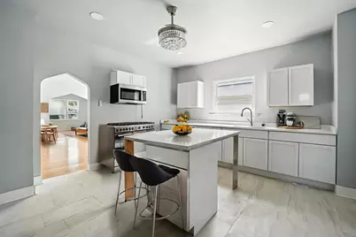 307 E 136th Place, Chicago, IL 60827 - Photo 13