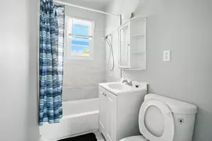 307 E 136th Pl, Chicago, IL 60827 - Photo 7