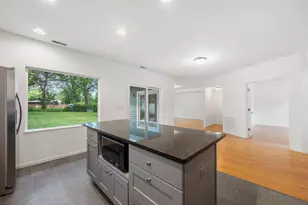 277 Church St, Crystal Lake, IL 60014 - Photo 9