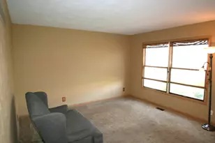 801 Heritage Dr, Mackinaw, IL 61755 - Photo 9